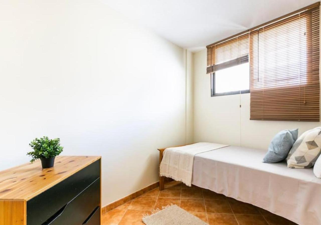 Cosy Apartment In Los Cristianos 5Min To The Ocean Exterior photo